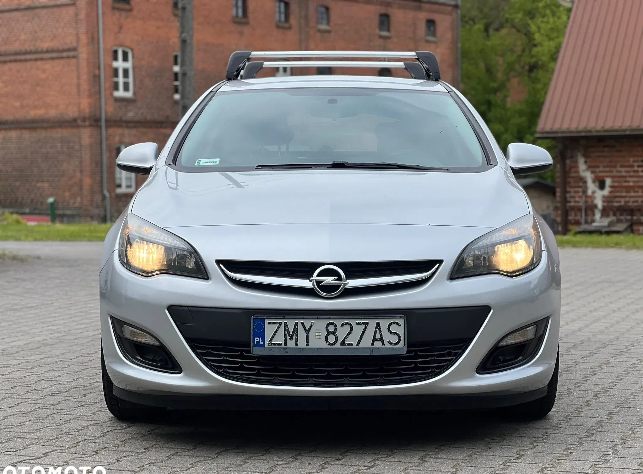 samochody osobowe Opel Astra cena 25000 przebieg: 306000, rok produkcji 2014 z Piechowice